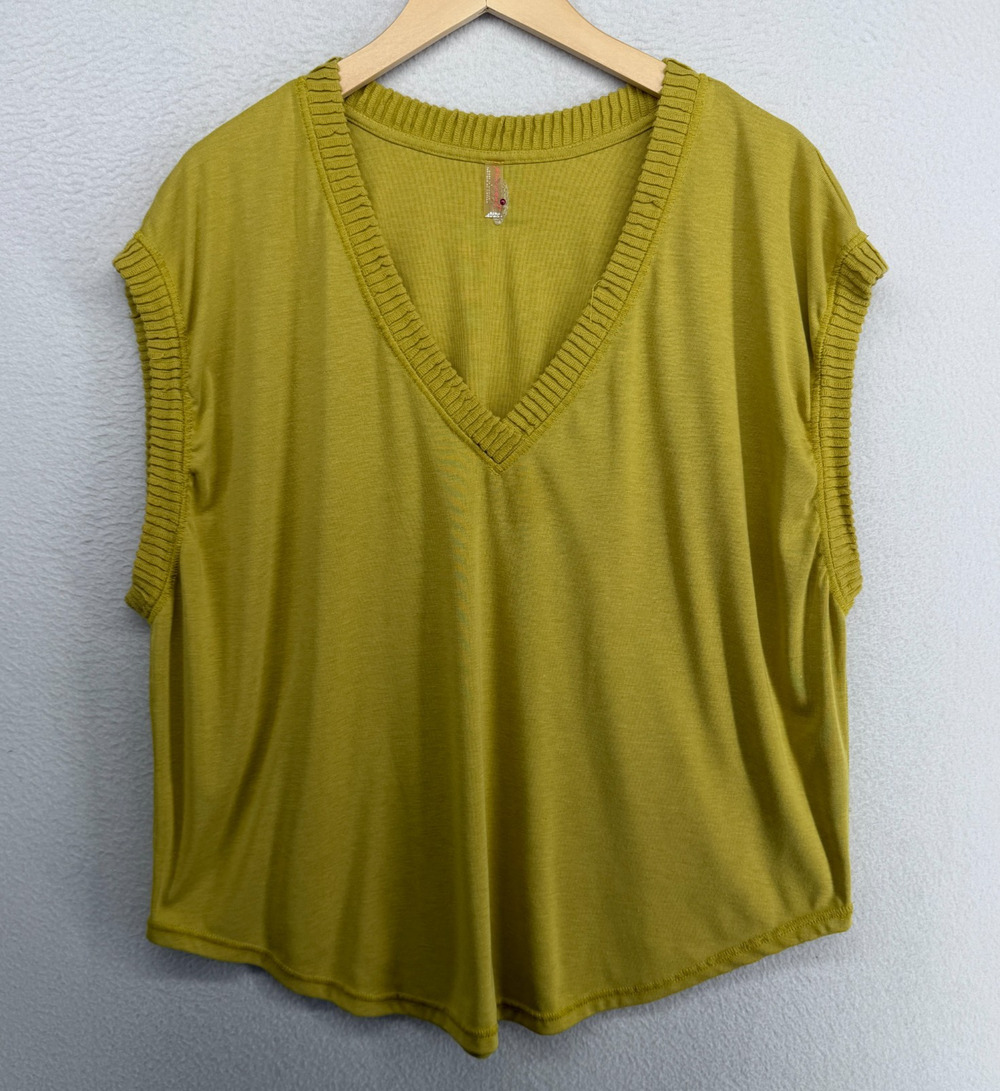 FREE PEOPLE Top L FP MOVEMENT Ribbed Boxy V-Neck Cap Sleeve Cotton Blend Green